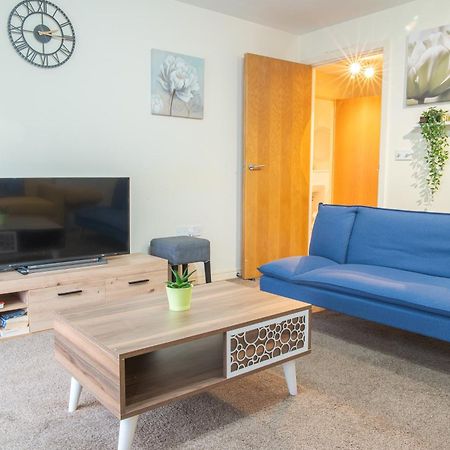 Stay In Our Stylish Flat! & Secure Building & Sleeps Up To 4 Birmingham Esterno foto