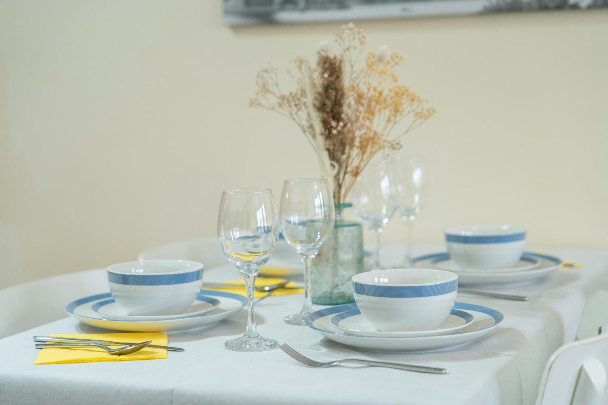 Stay In Our Stylish Flat! & Secure Building & Sleeps Up To 4 Birmingham Esterno foto