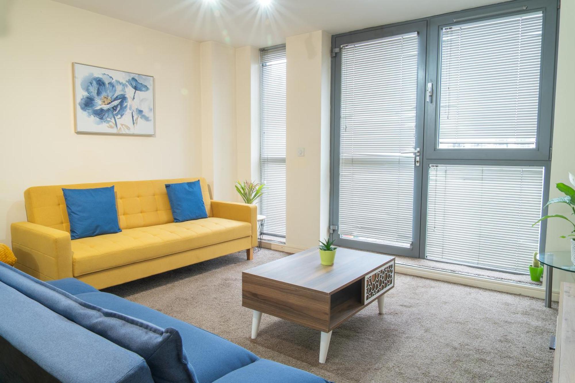 Stay In Our Stylish Flat! & Secure Building & Sleeps Up To 4 Birmingham Esterno foto
