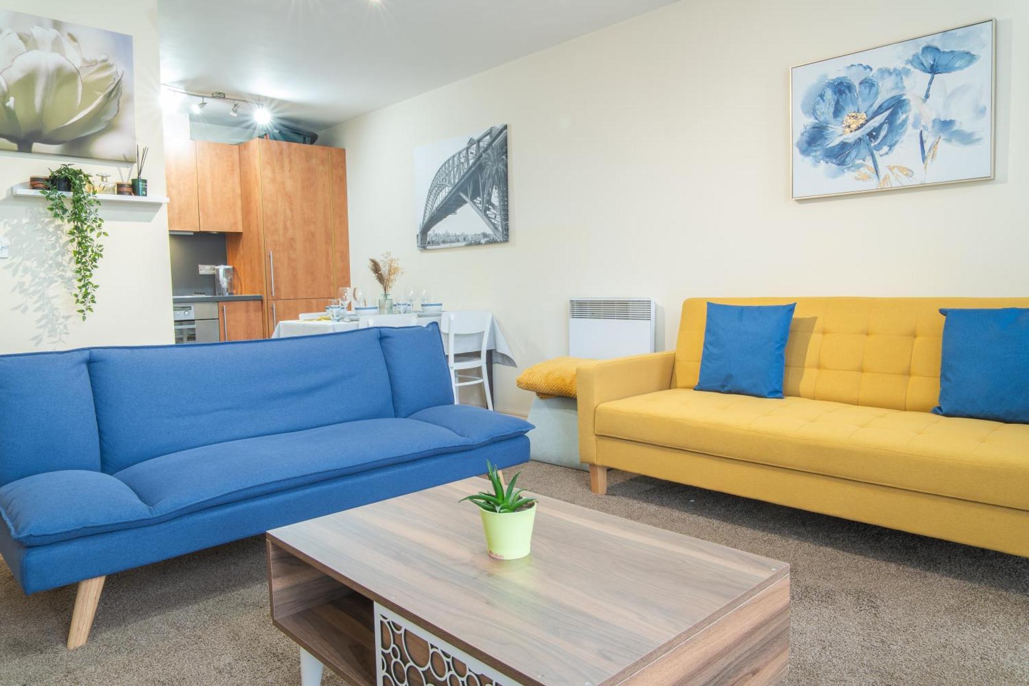 Stay In Our Stylish Flat! & Secure Building & Sleeps Up To 4 Birmingham Esterno foto