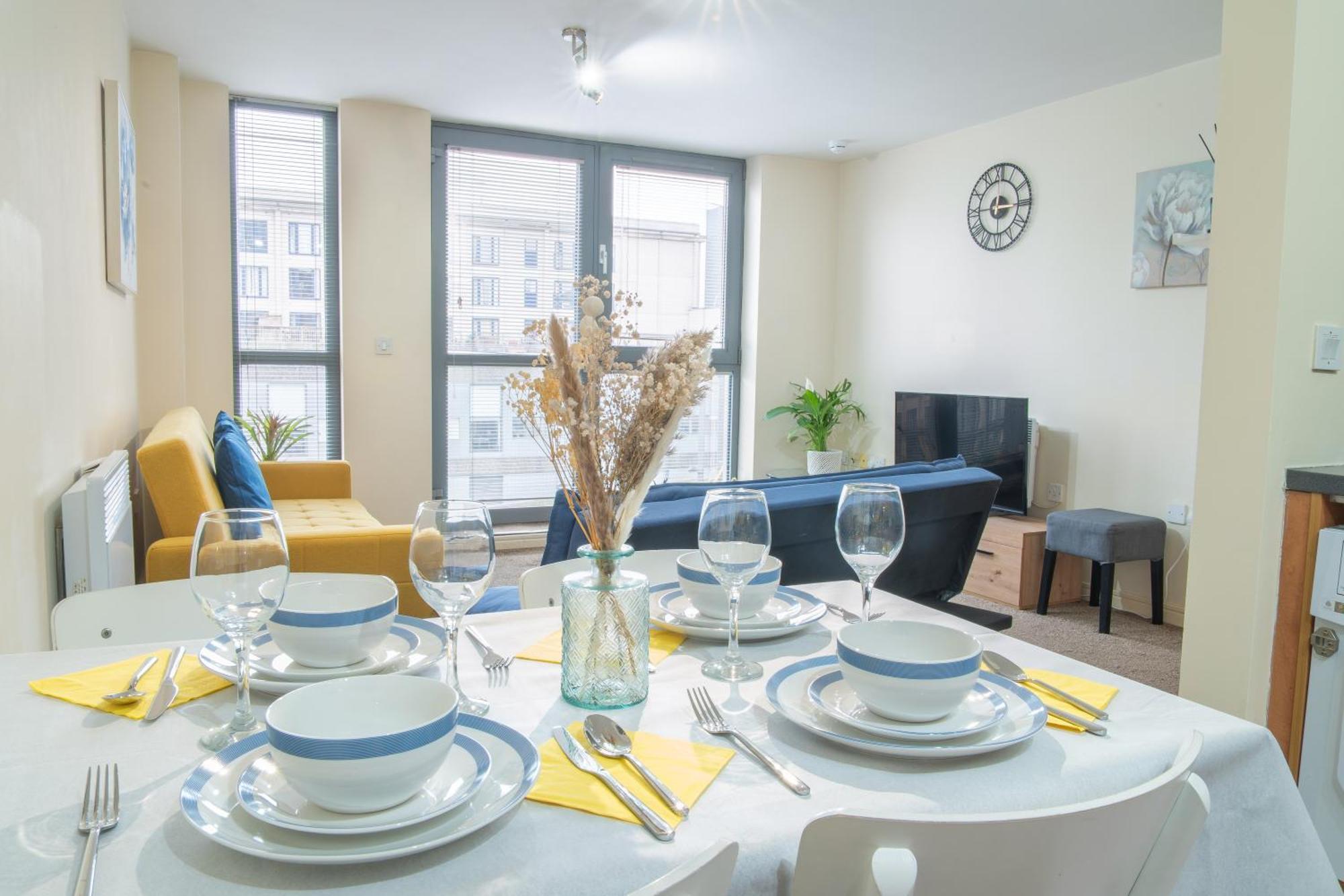 Stay In Our Stylish Flat! & Secure Building & Sleeps Up To 4 Birmingham Esterno foto